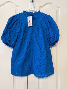 Pretty Garden Blue Eyelet Button Down Puff-Sleeve Top Size Small NWT